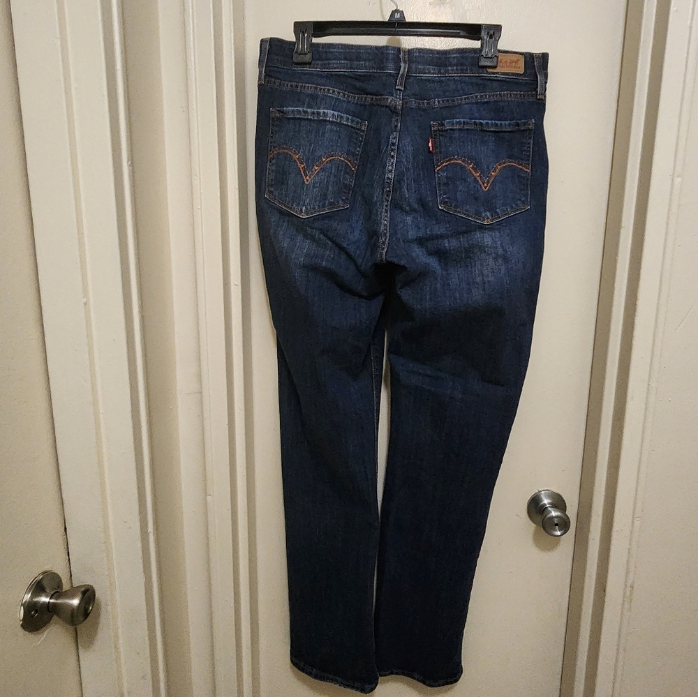 Levi's Dark blue wash straight leg jeans. Size 32× 32. - Picture 7 of 8